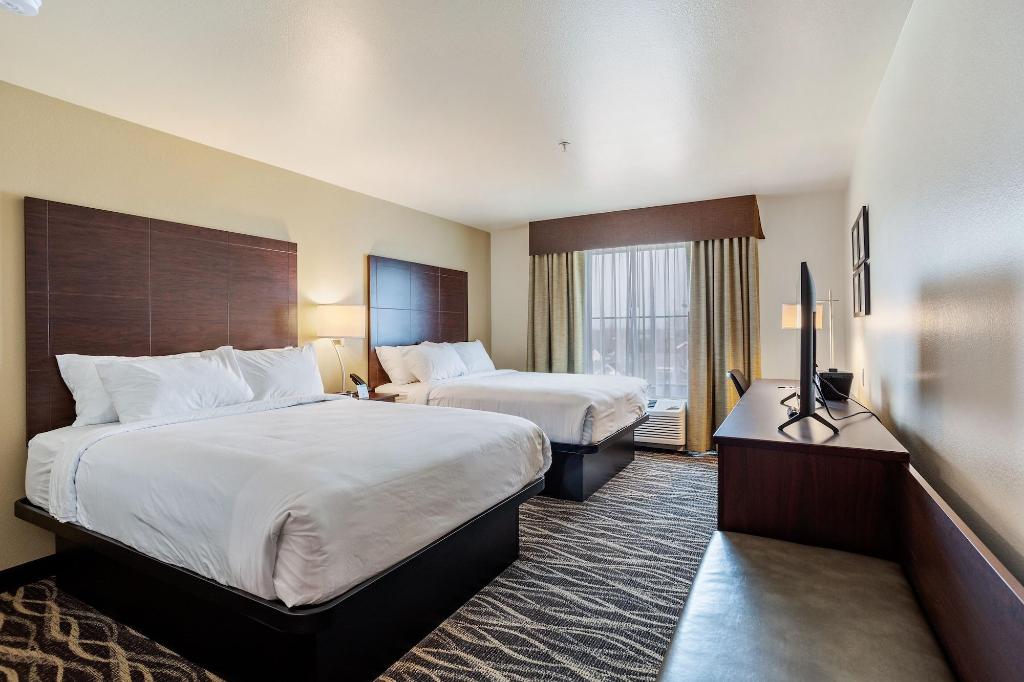Cobblestone Hotel & Suites-Little Chute