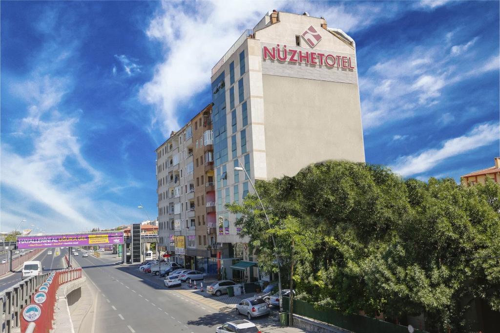 Nuzhet Hotel