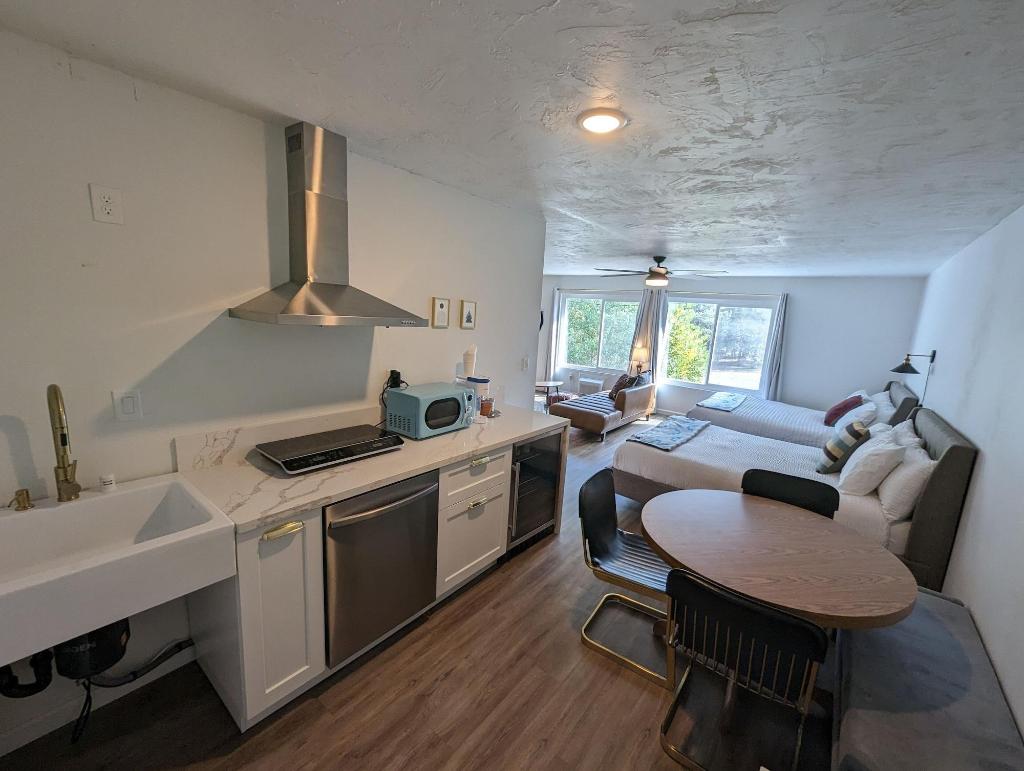Sierra Blue Suites