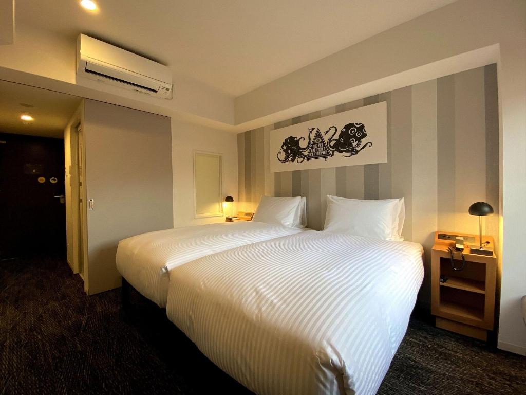 Umedaholic Hotel