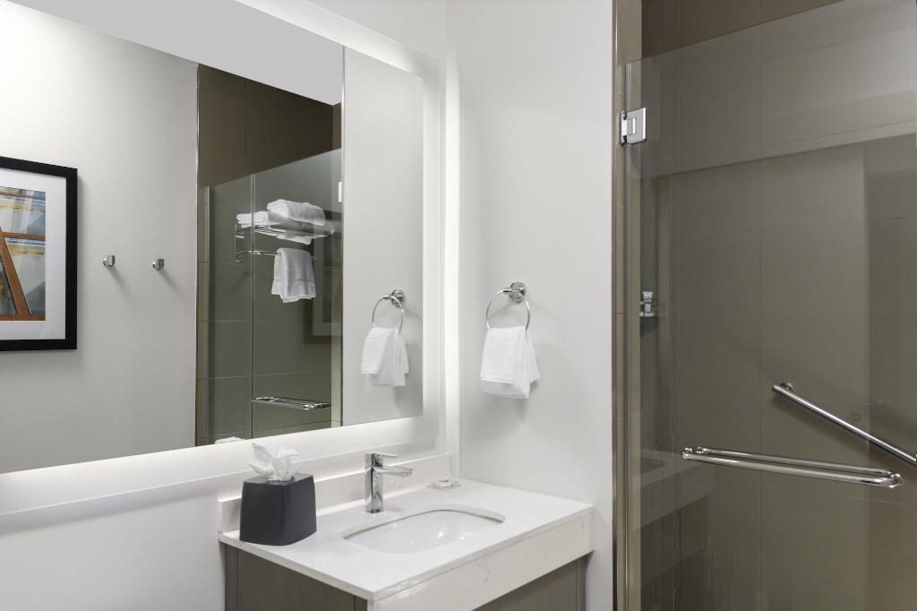 Hyatt House The Woodlands / Shenandoah