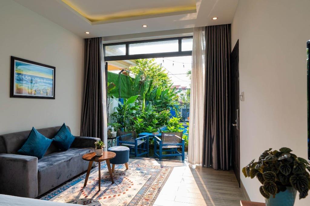 MQ Villa