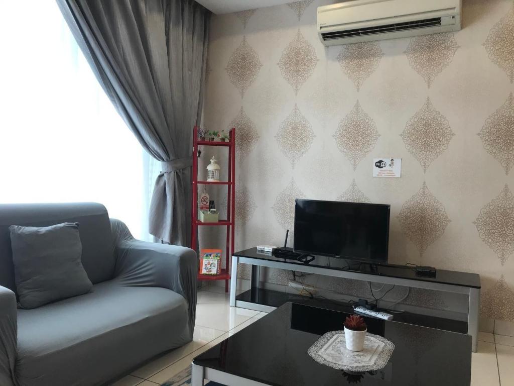 JB City Shopping Mall Apartment
