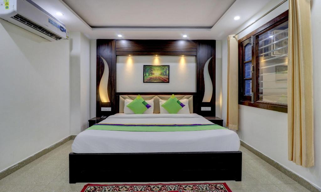 Treebo Trend Hotel NV