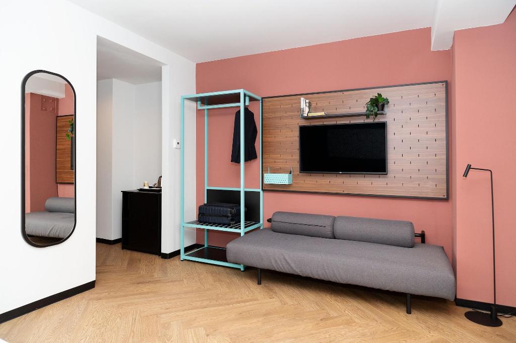 CX Turin Belfiore Student&Explorer Place