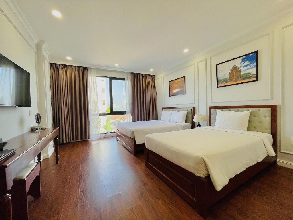 Sunflower Hotel