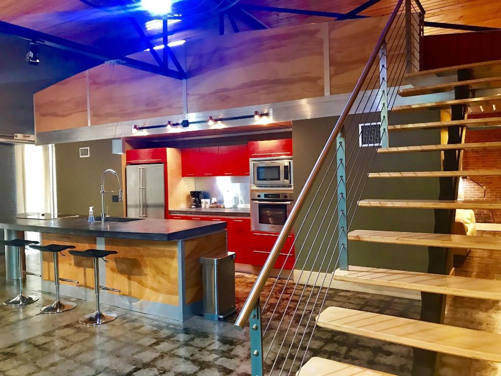The Hangar Lofts Hotel
