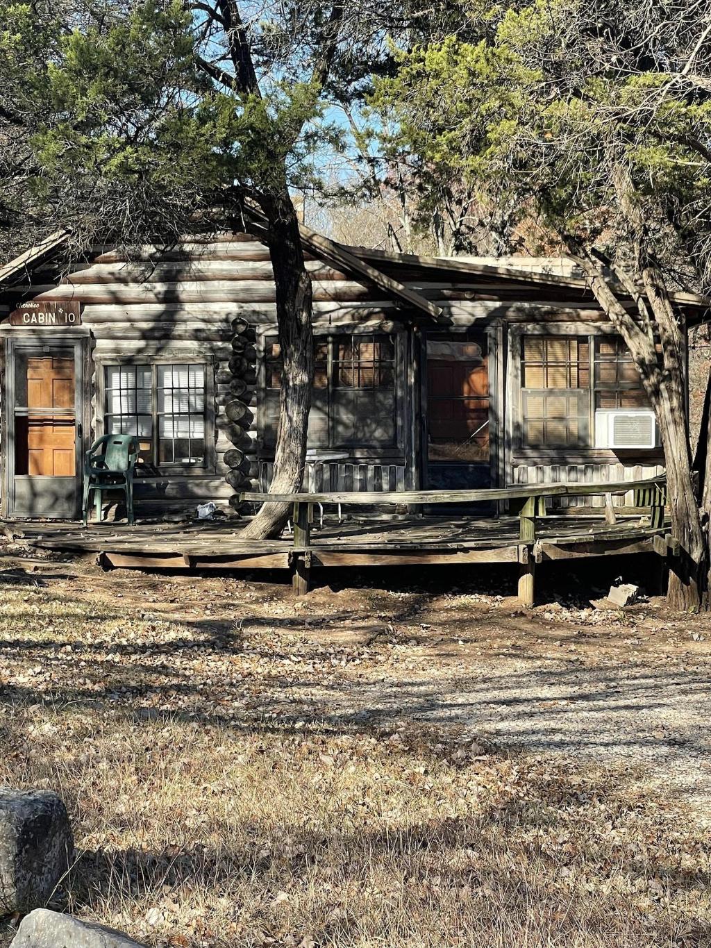 Cedarvale Cabins at Turner Falls