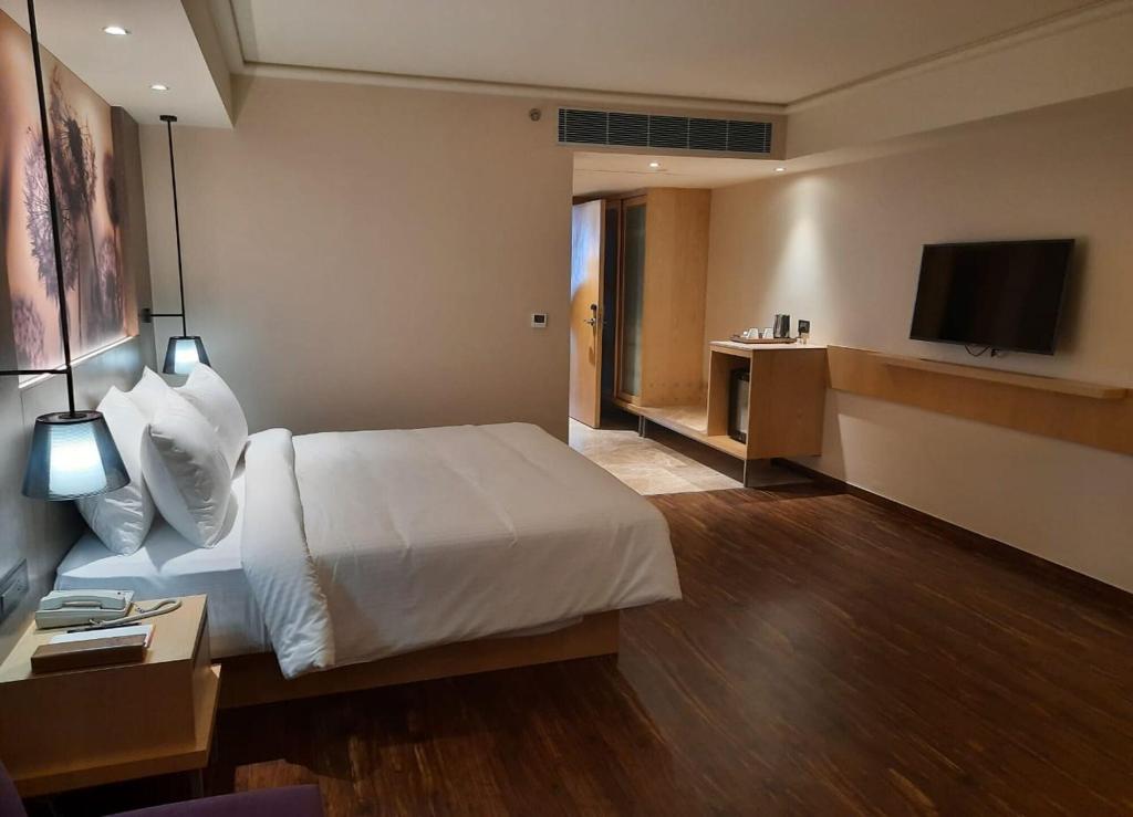 The Gaurs Sarovar Portico