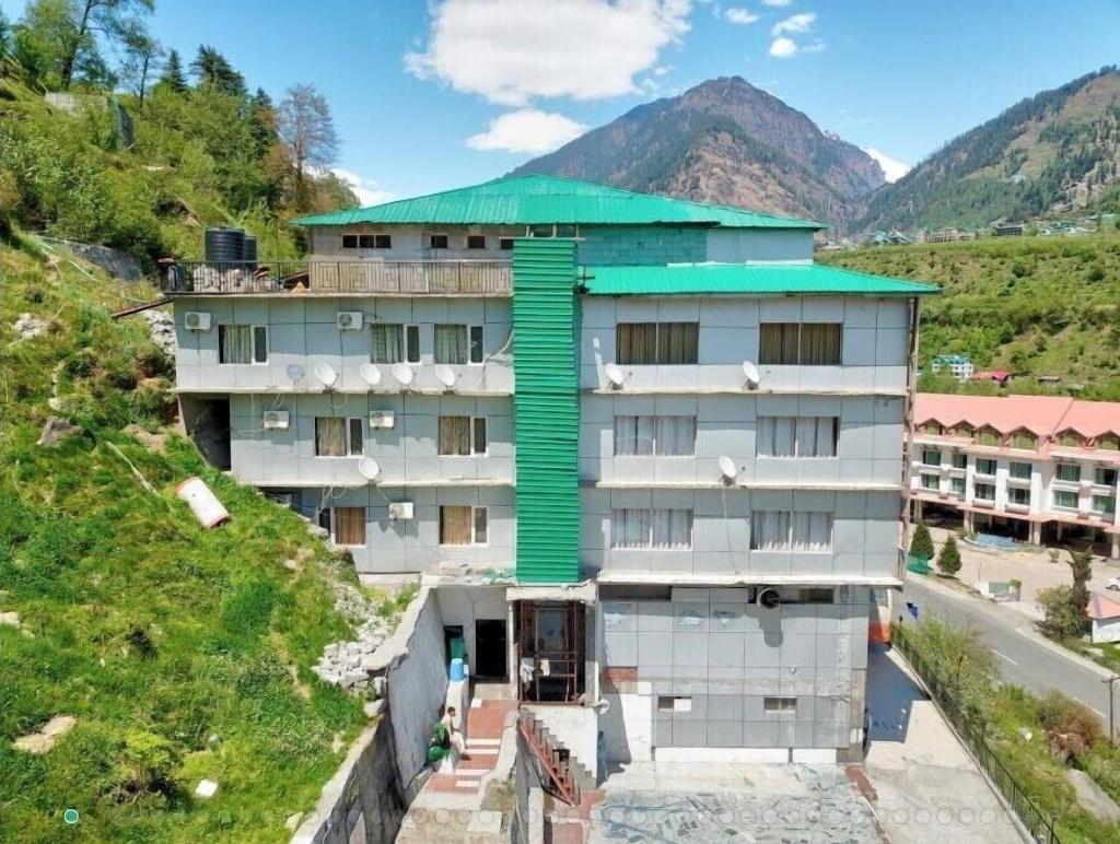 Manali Valley Resorts, Manali