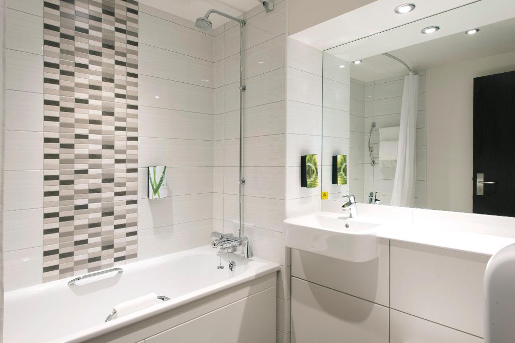 Premier Inn Bournemouth East Cliff