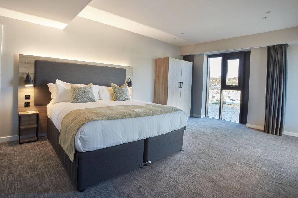 Ty Hotel Milford Waterfront