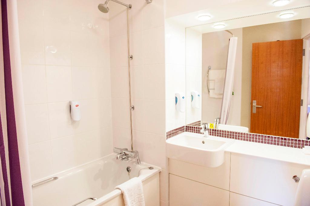 Accessible Double Lower Bath