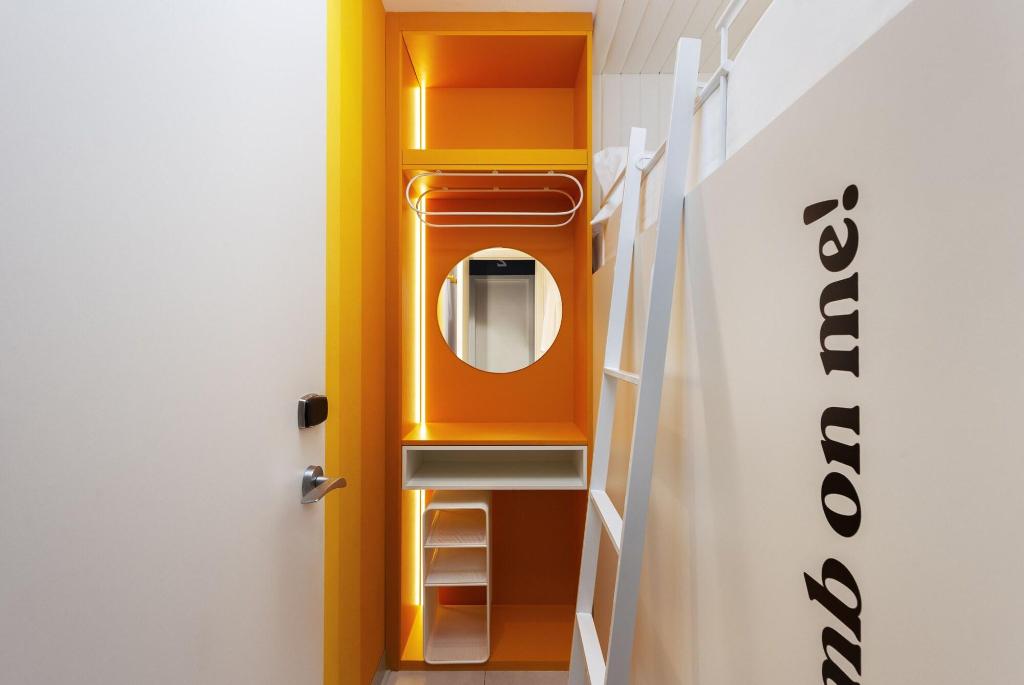 Coeo Pod Hostel