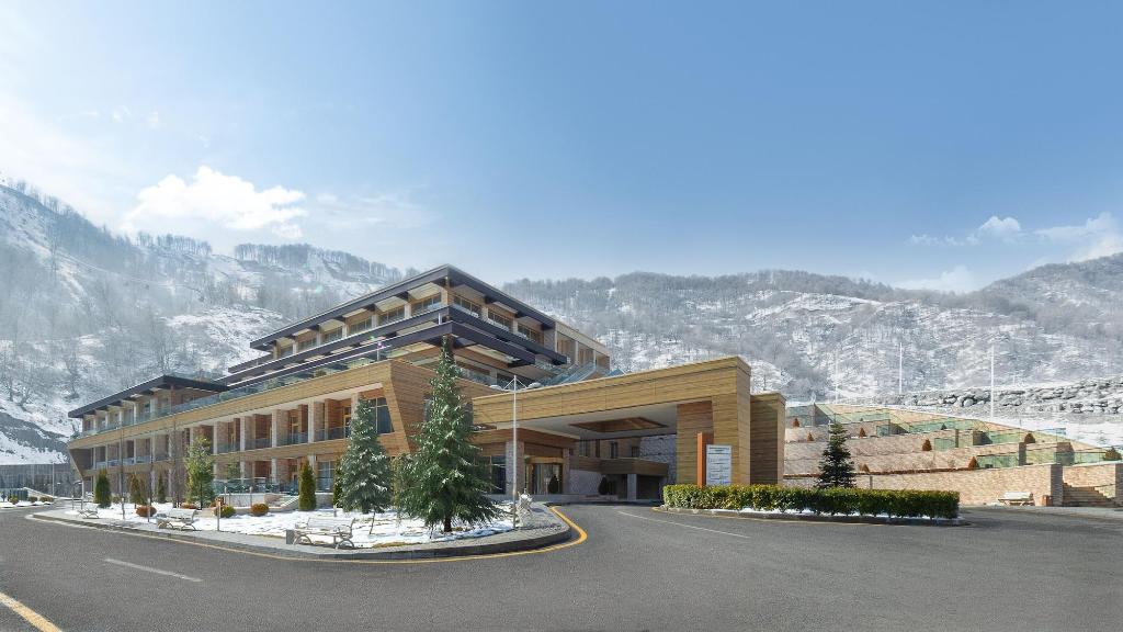 Qafqaz Tufandag Mountain Resort Hotel