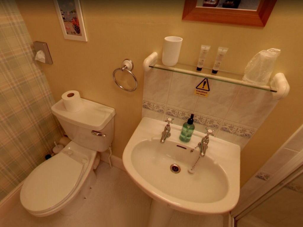 Athol Guest House