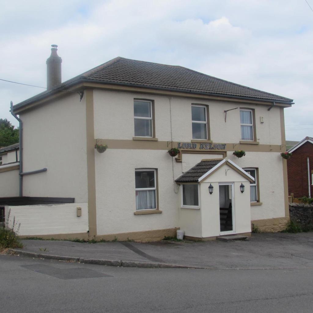 Lord Nelson - General view