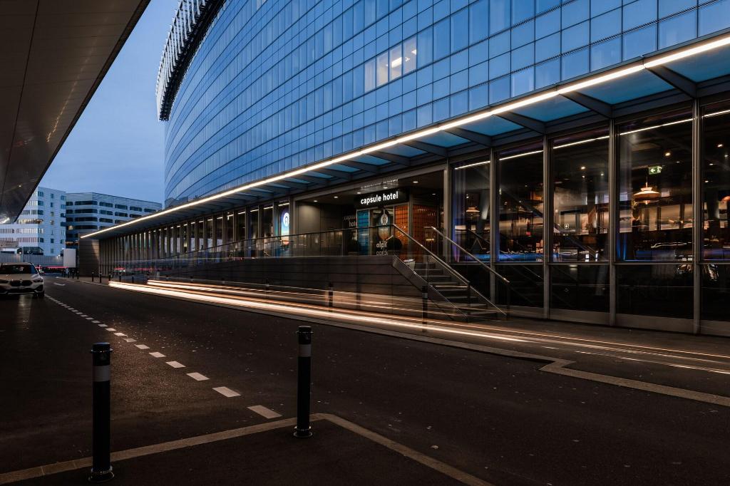 Capsule Hotel - Alpine Garden Zurich Airport