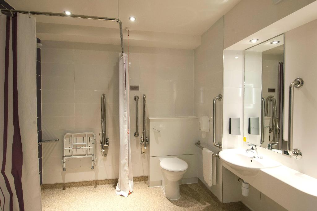 Premier Inn Bedford South - A421