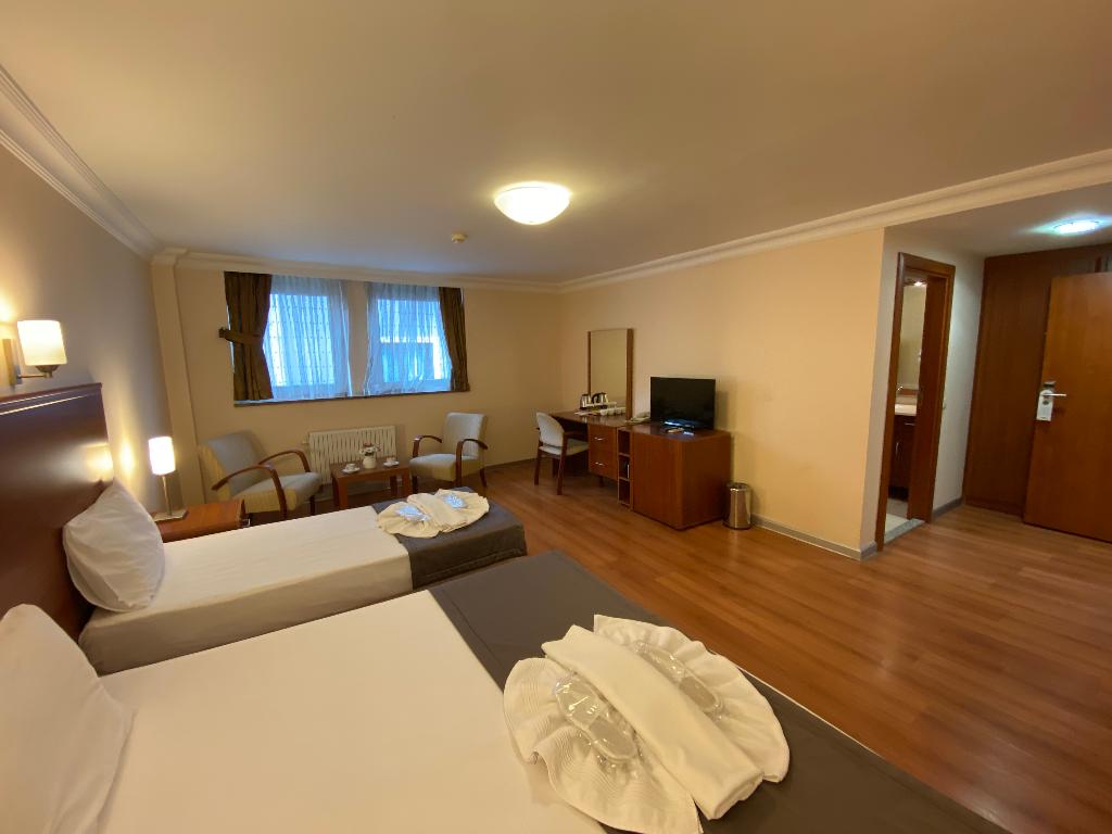 Triada Hotel Gayrettepe