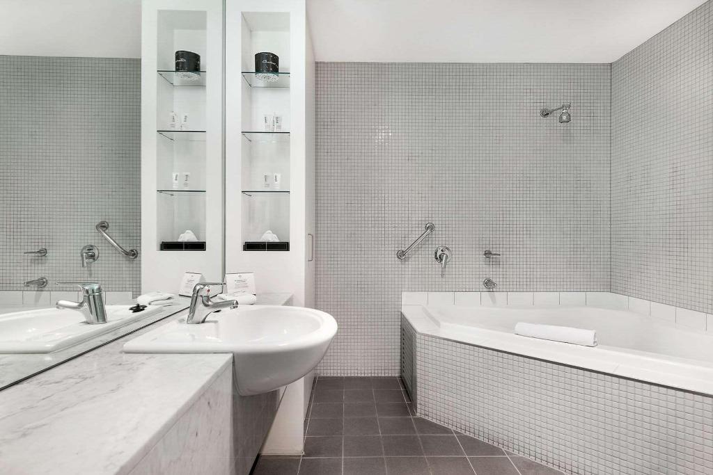 Melbourne CBD Central Apartment Hotel