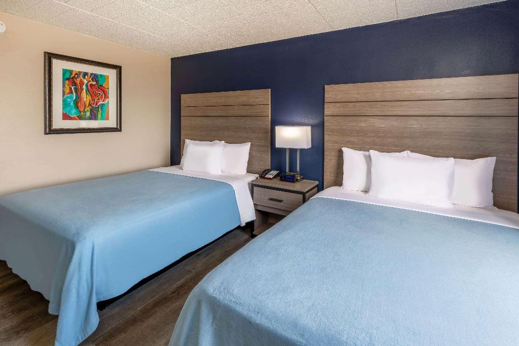 Baymont by Wyndham Laredo