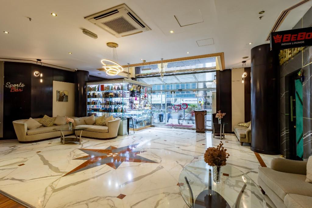City Palace Hotel - Lobby