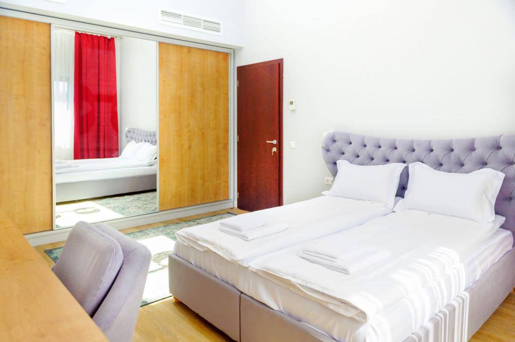 H 11 Downtown Aparthotel