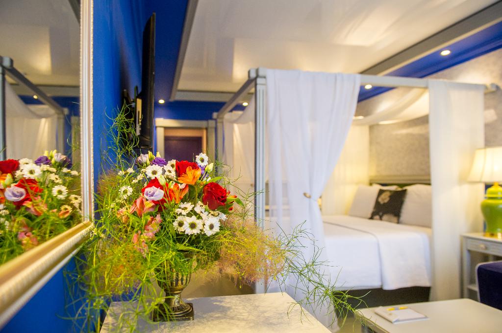 Phoenicia Blue View