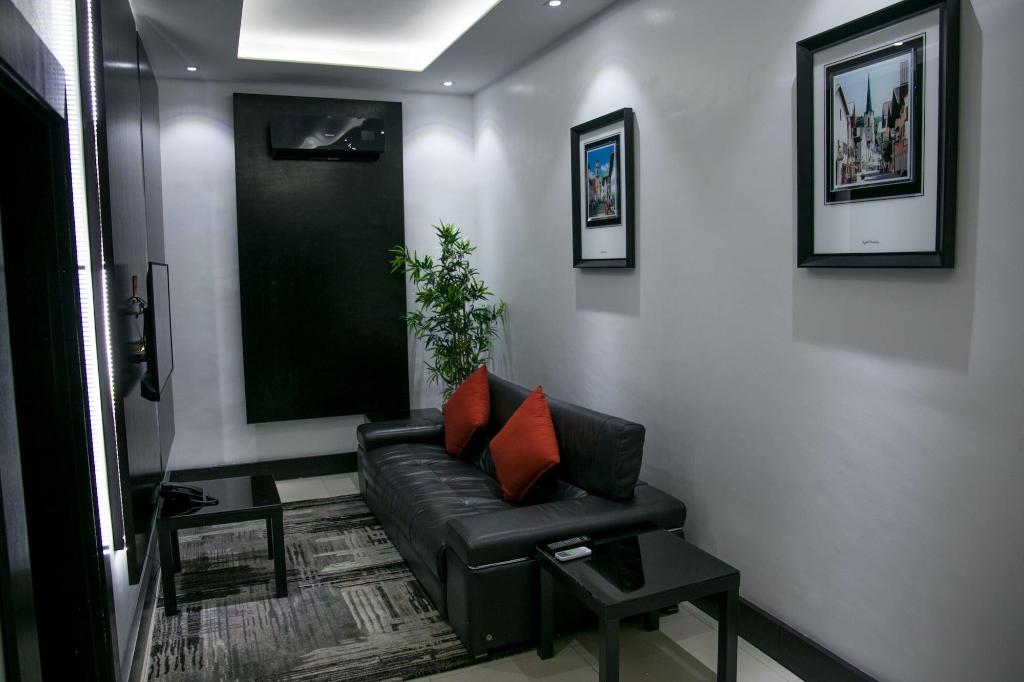 Green Point Hotel