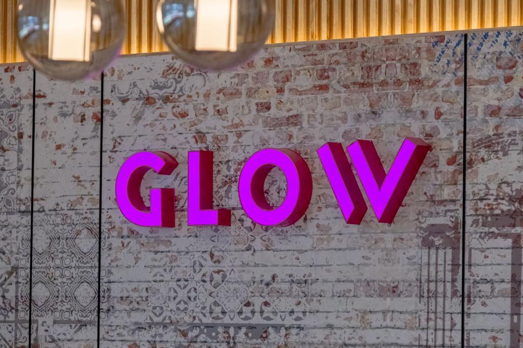 Hotel GLOW Mira Karon Beach, Thailand, Karon Beach. Großes 1