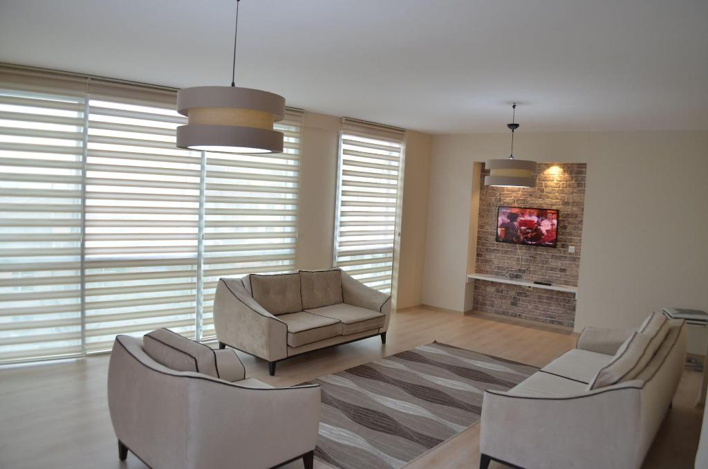 Hill Suites