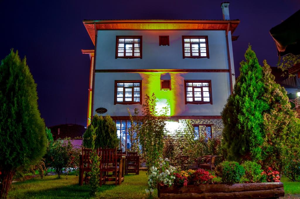 Akce Konaklari
