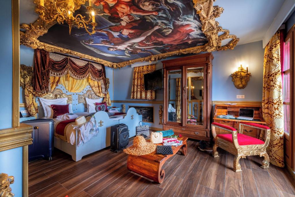 Hotel Pirates World