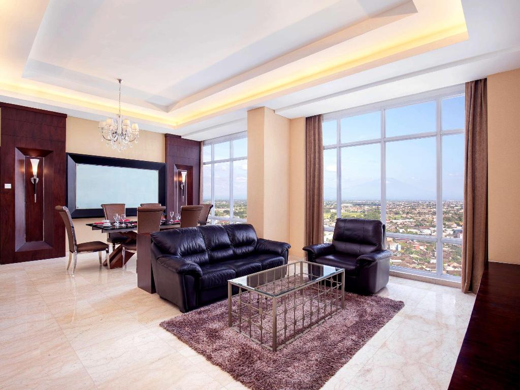 Grand Mercure Solo Baru