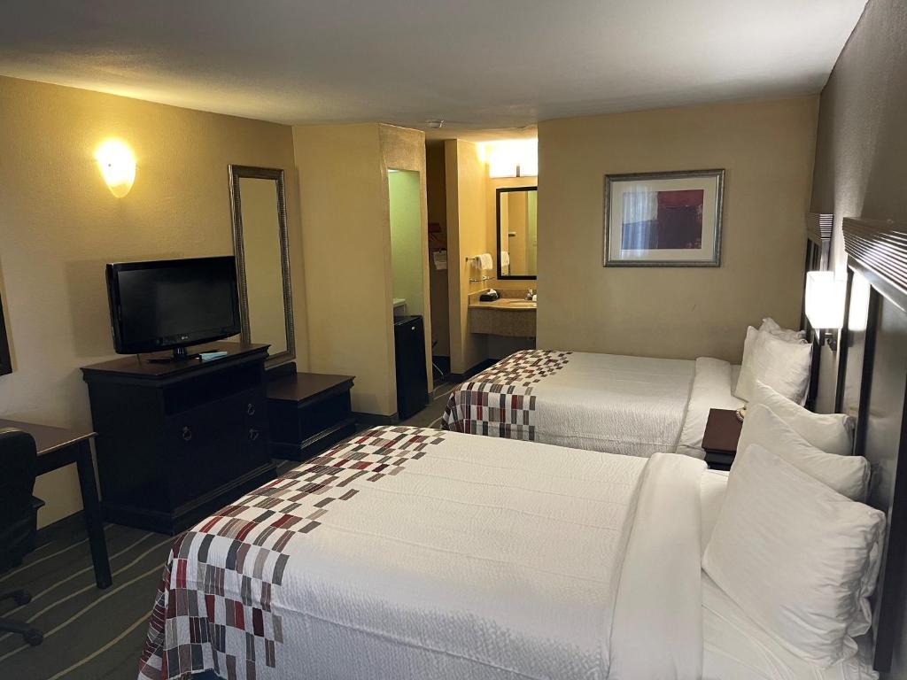Red Roof Inn & Suites Irving - Dfw Airport South