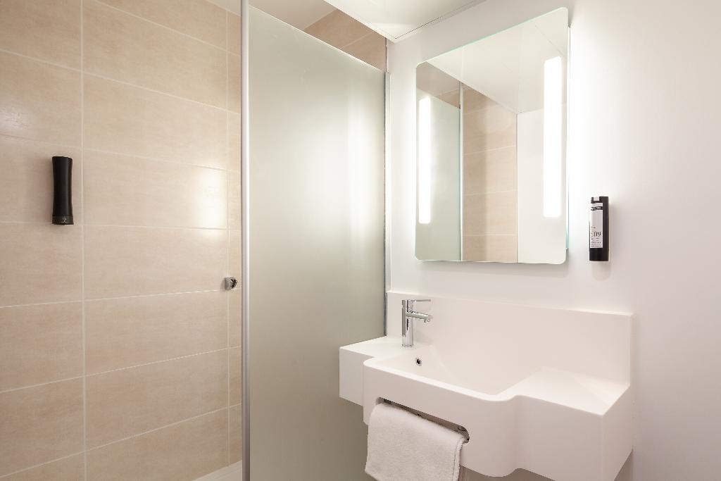 B&B HOTEL Paris Meudon Velizy