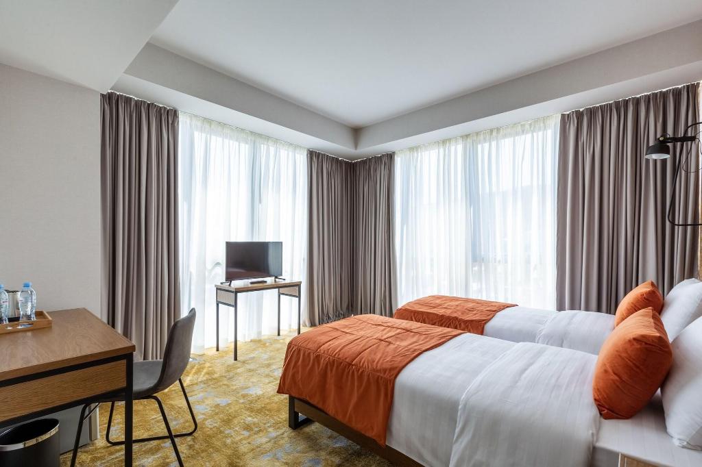 Hotel Biography
