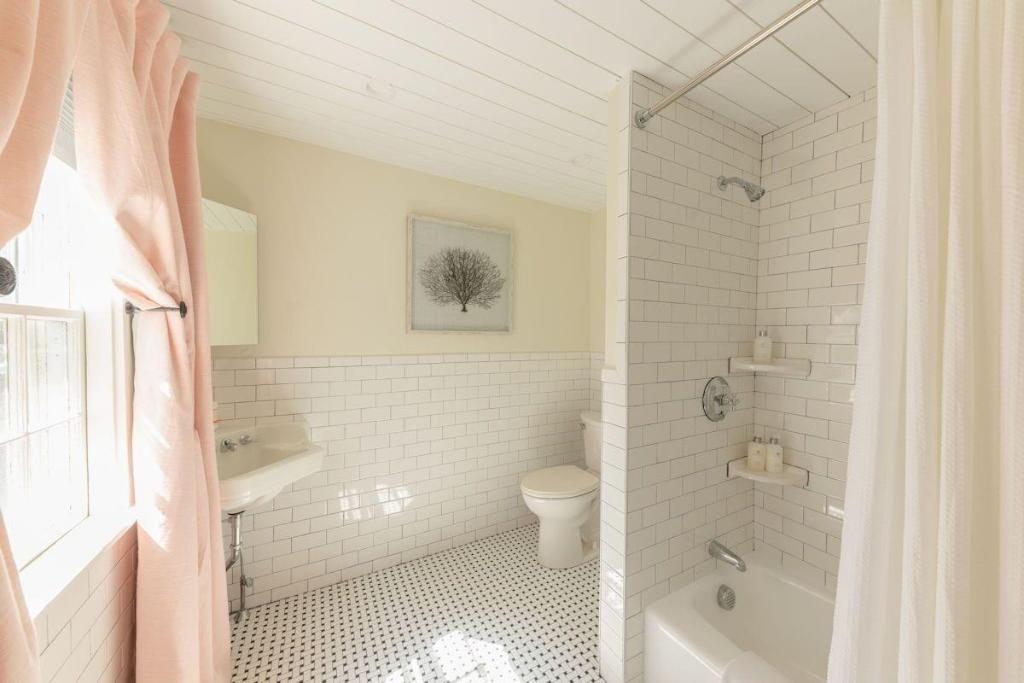Sally Webster Inn
