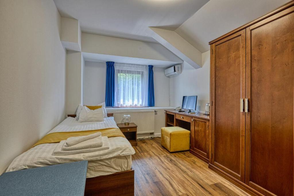 Bassiana Hotel