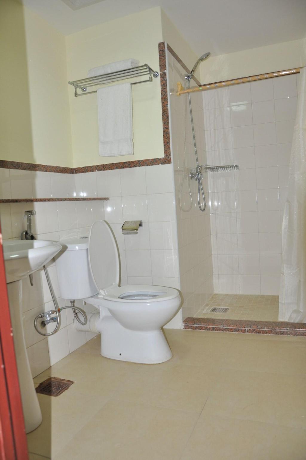 Luwa Evergreen Hotel