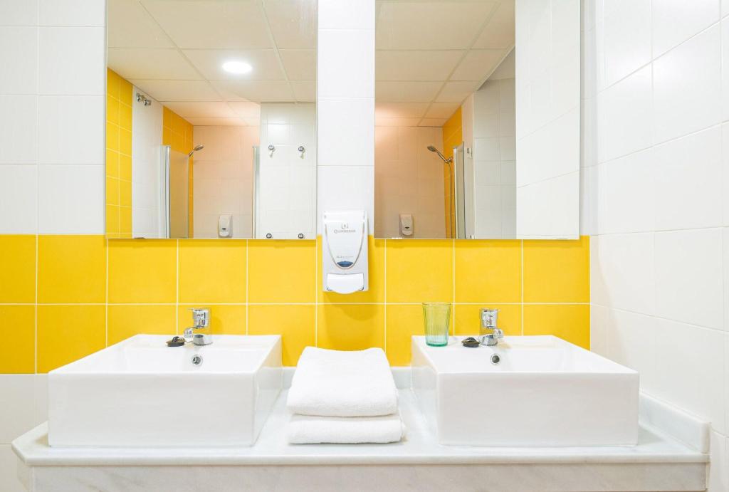 Benarraba Hostel