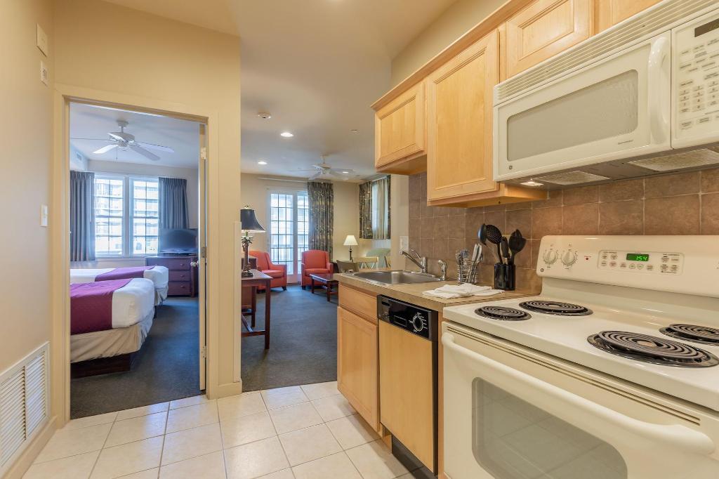 Ebb Tide Suites