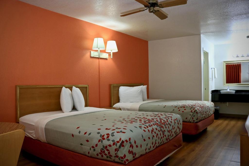 Heritage Inn Suites
