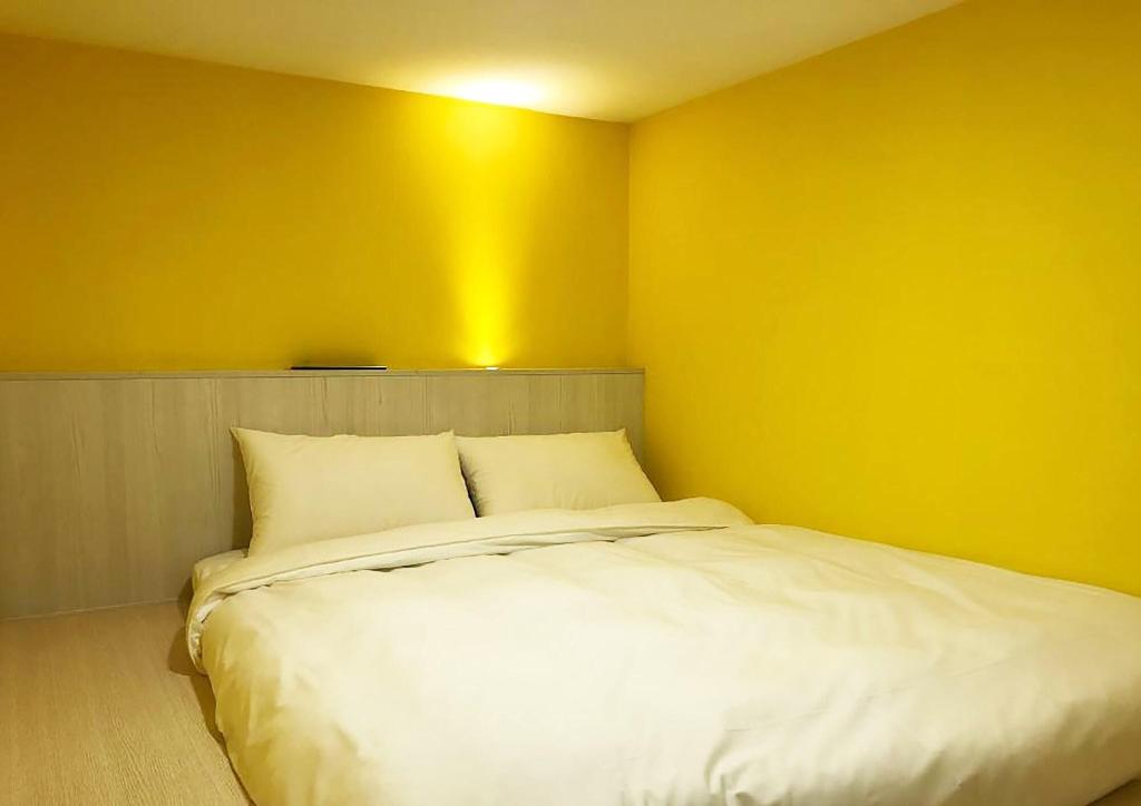 Owl Hostel