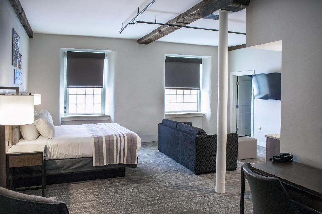 Hotel Millwright