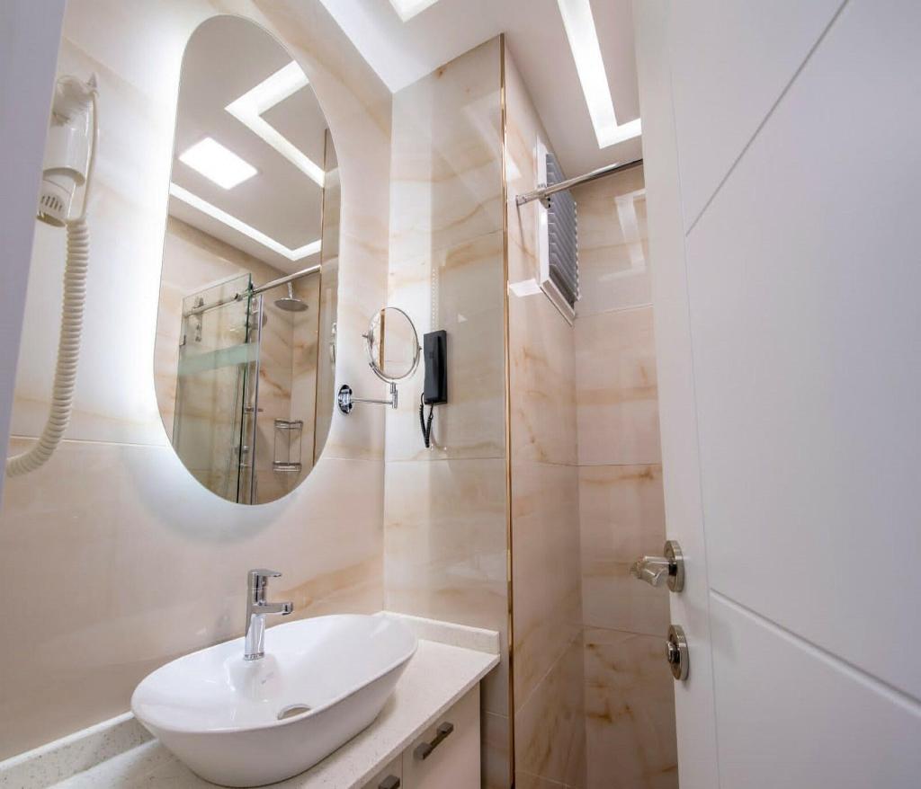 Maa Hotel And Suites