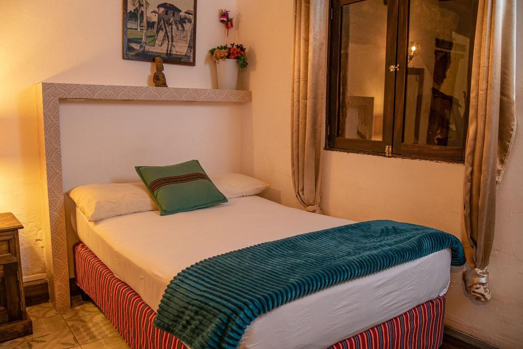 Nikikot Hotel And Hostal Food Drink