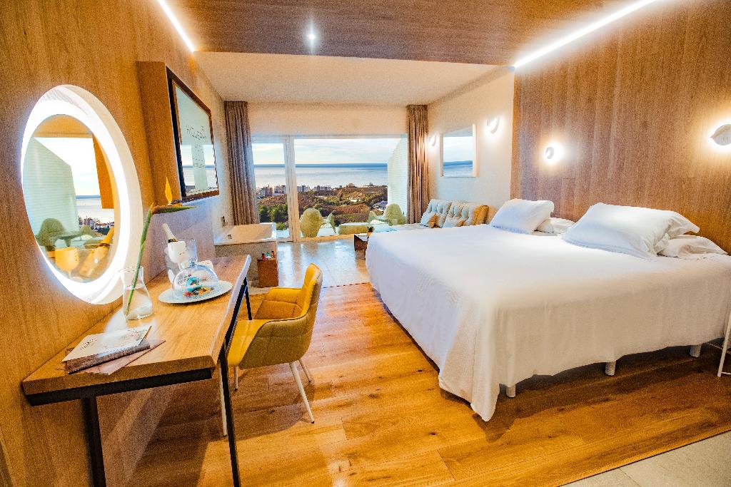 Leiro Suites At Higueron Hotel