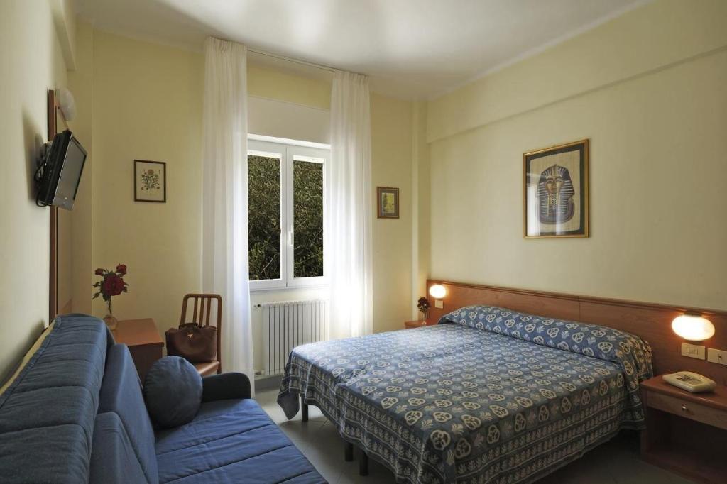 Hotel Tritone